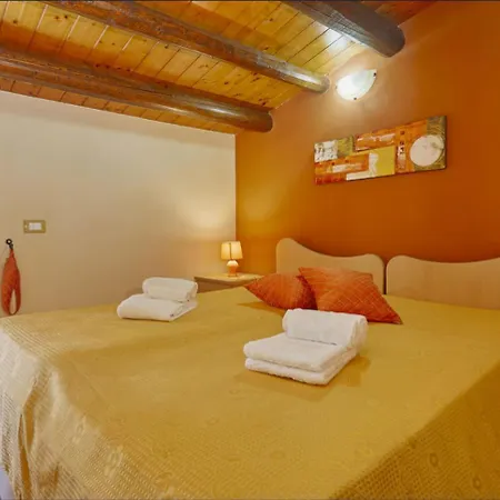 Casa Maria Stella بيت للعطل